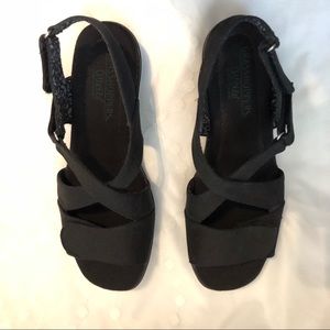 Grasshoppers “Coral” Sandals Size 9 true comfort!